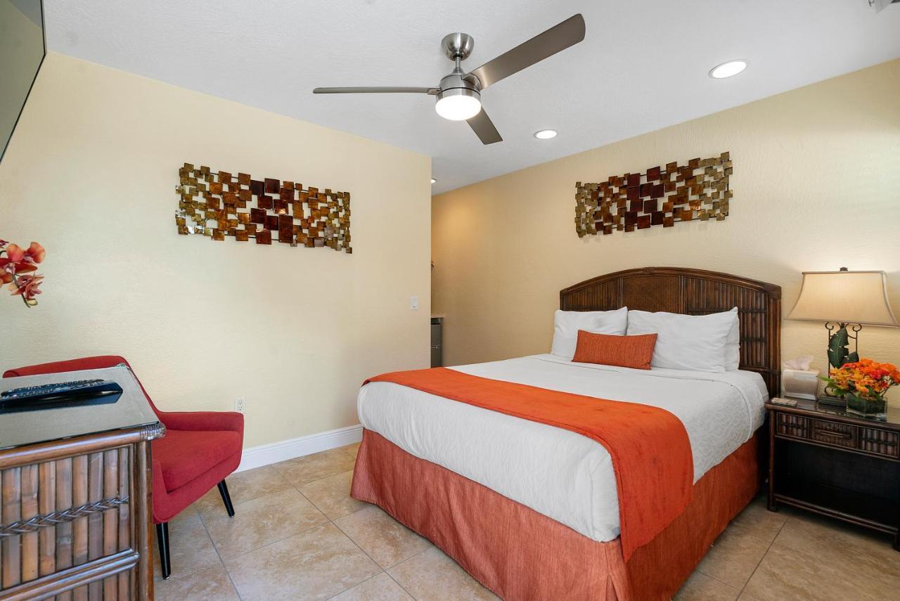 Small Queen Room